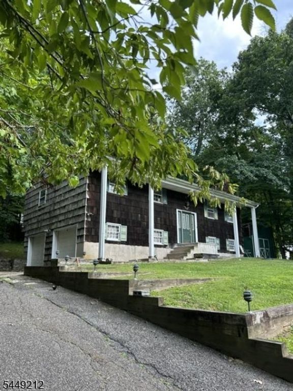 20 Hillsdale Dr, Vernon Twp., NJ 07461