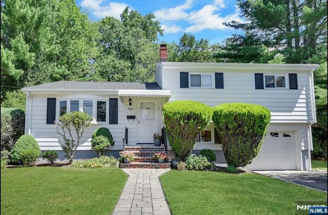 103 Primrose Lane, Closter, NJ 07624