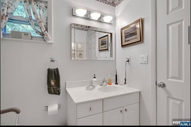 103 Primrose Lane, Closter, NJ 07624