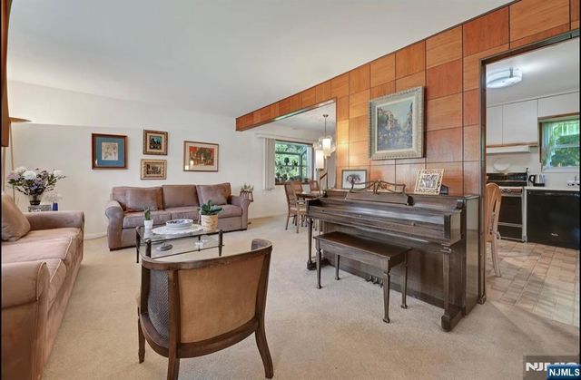 103 Primrose Lane, Closter, NJ 07624
