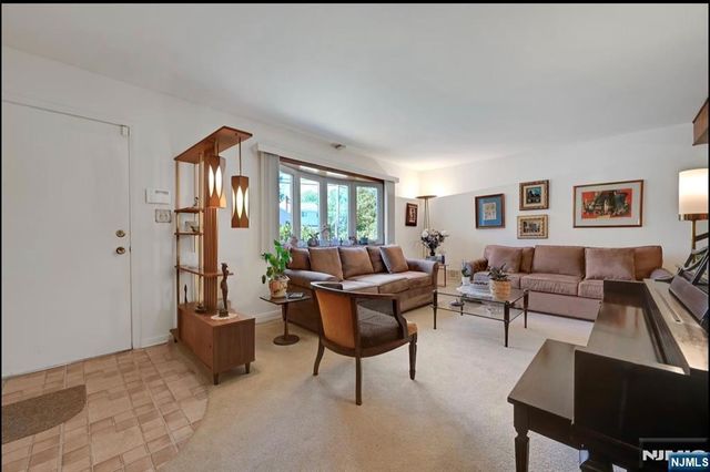 103 Primrose Lane, Closter, NJ 07624