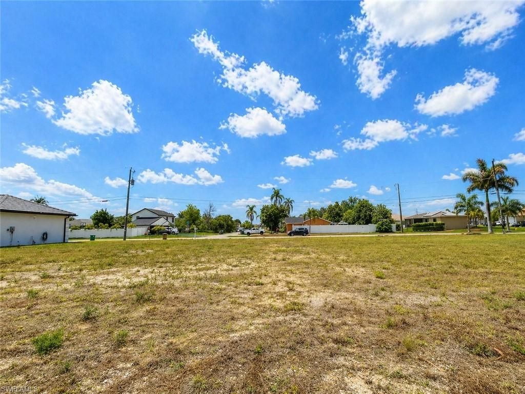 1014 SW 18th ST, CAPE CORAL, FL 33991 — exterior
