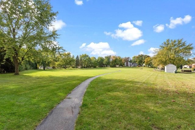 W156N10945 Catskill LANE, Germantown, WI 53022