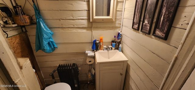 202 Hotel Street, Booneville, MS 38829