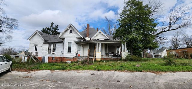 202 Hotel Street, Booneville, MS 38829