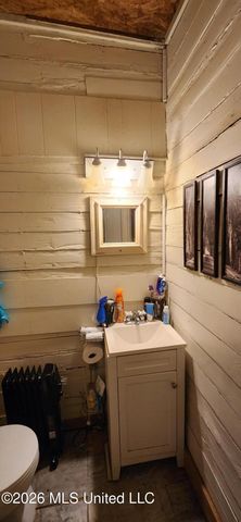 202 Hotel Street, Booneville, MS 38829