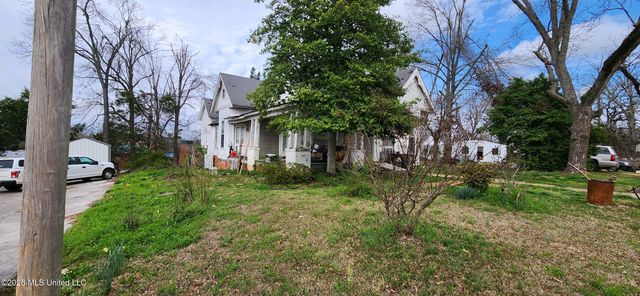 202 Hotel Street, Booneville, MS 38829