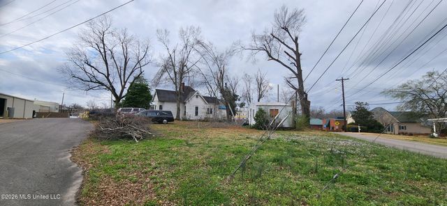 202 Hotel Street, Booneville, MS 38829