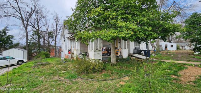 202 Hotel Street, Booneville, MS 38829