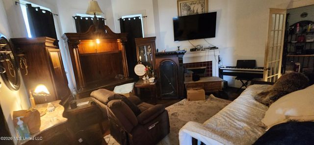 202 Hotel Street, Booneville, MS 38829