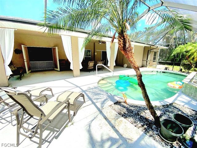 2863 SW 24th AVE, Cape Coral, FL 33914