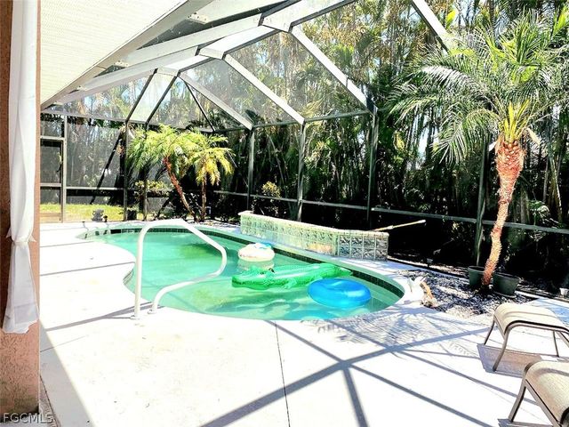 2863 SW 24th AVE, Cape Coral, FL 33914