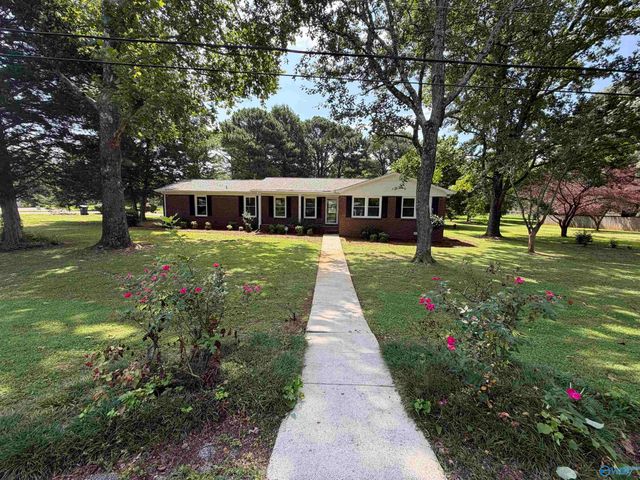 181 Charles Drive, Hazel Green, AL 35750