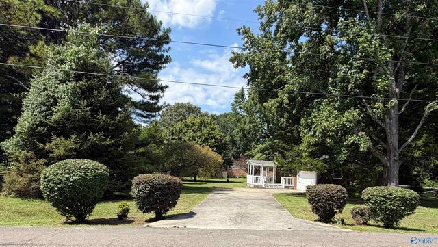 181 Charles Drive, Hazel Green, AL 35750