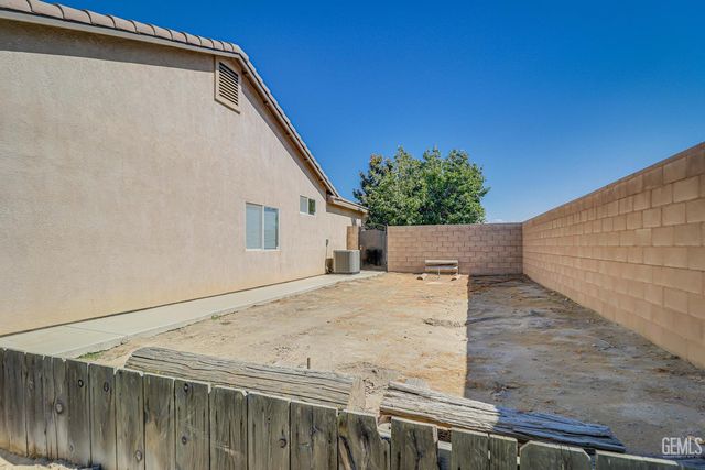 14900 Central Coast Street, Bakersfield, CA 93314