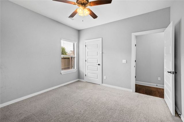 4215 Crosshill Cove, Springdale, AR 72762