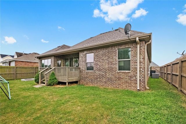 4215 Crosshill Cove, Springdale, AR 72762