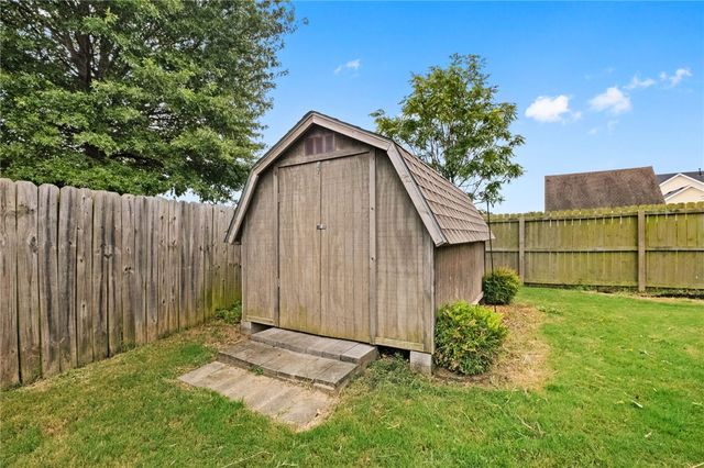 4215 Crosshill Cove, Springdale, AR 72762