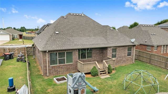 4215 Crosshill Cove, Springdale, AR 72762