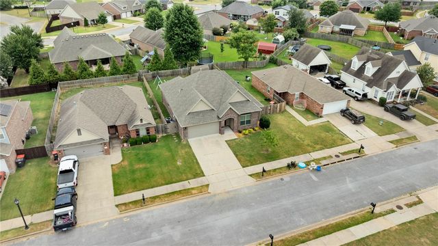 4215 Crosshill Cove, Springdale, AR 72762