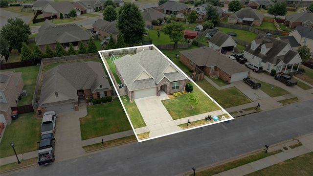 4215 Crosshill Cove, Springdale, AR 72762