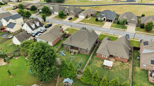 4215 Crosshill Cove, Springdale, AR 72762
