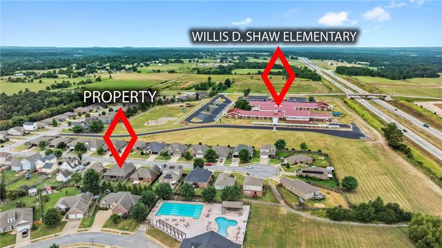 4215 Crosshill Cove, Springdale, AR 72762