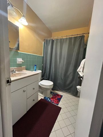 142 NW 8th Avenue, Dania Beach, FL 33004