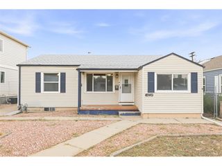 1945 Oakland St, Aurora, CO 80010
