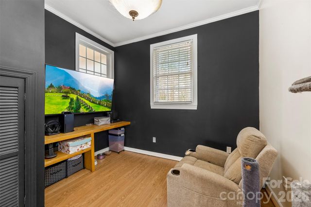 210 Avondale Drive, Lexington, NC 27295