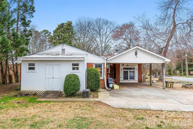 210 Avondale Drive, Lexington, NC 27295