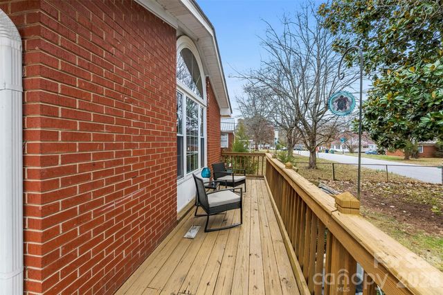 210 Avondale Drive, Lexington, NC 27295