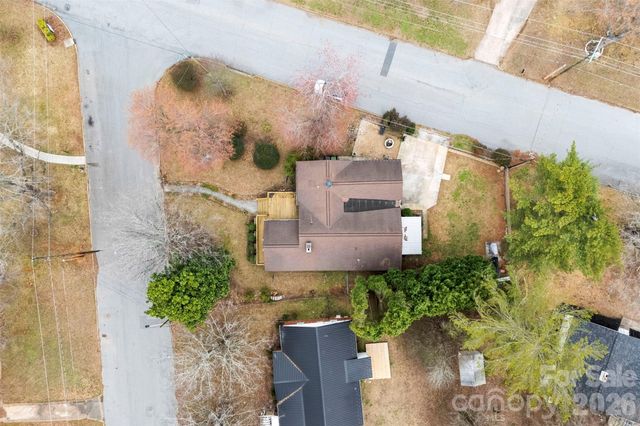 210 Avondale Drive, Lexington, NC 27295