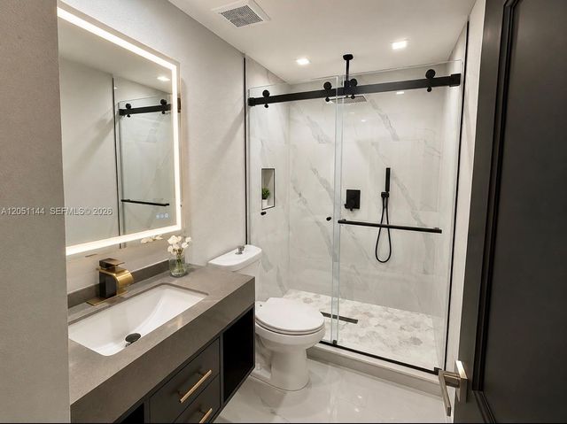 3430 SW 17th St, Fort Lauderdale, FL 33312