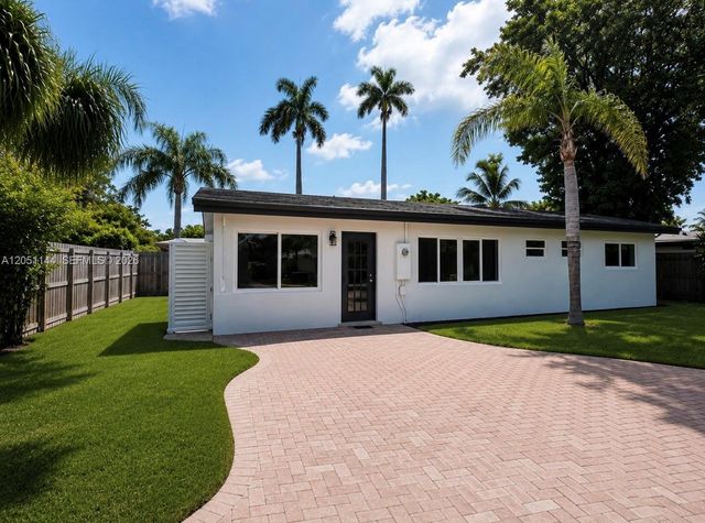 3430 SW 17th St, Fort Lauderdale, FL 33312