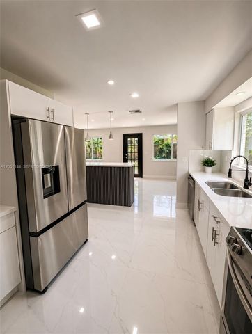 3430 SW 17th St, Fort Lauderdale, FL 33312