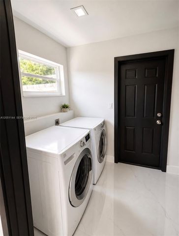 3430 SW 17th St, Fort Lauderdale, FL 33312