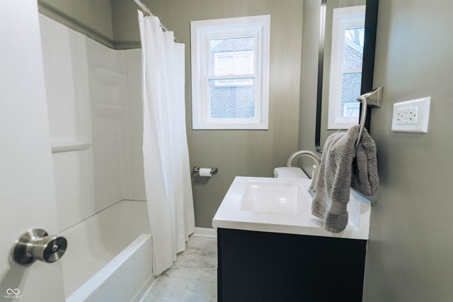 2340 W 65th Street, Indianapolis, IN 46260