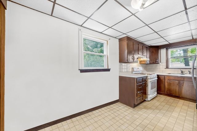 2 Mill St, Beverly, MA 01915