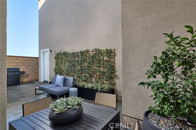 16573 Bottlebrush Lane 3, Fontana, CA 92336