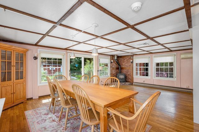 16 Porter Rd, Chelmsford, MA 01824