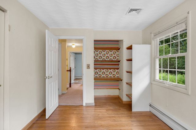 16 Porter Rd, Chelmsford, MA 01824