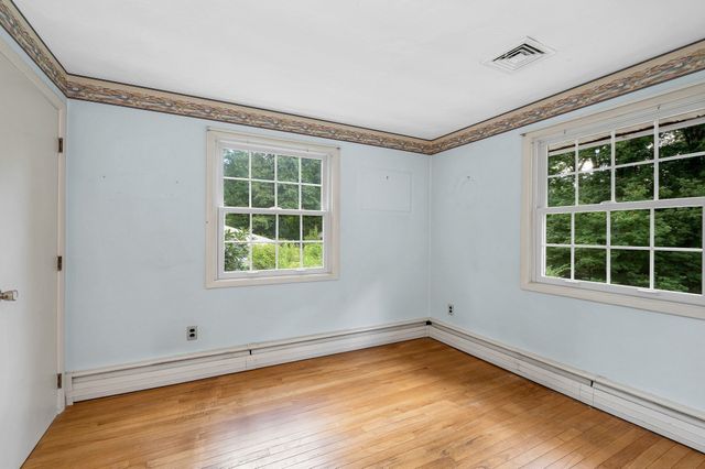 16 Porter Rd, Chelmsford, MA 01824