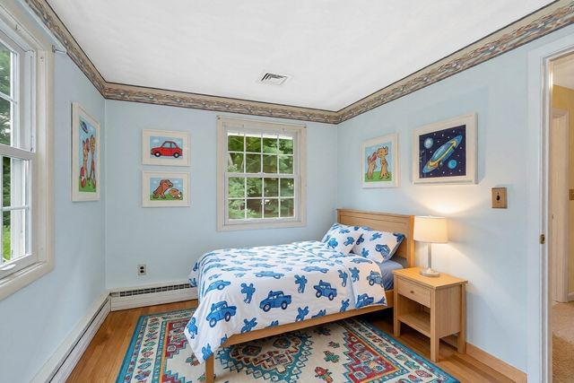 16 Porter Rd, Chelmsford, MA 01824