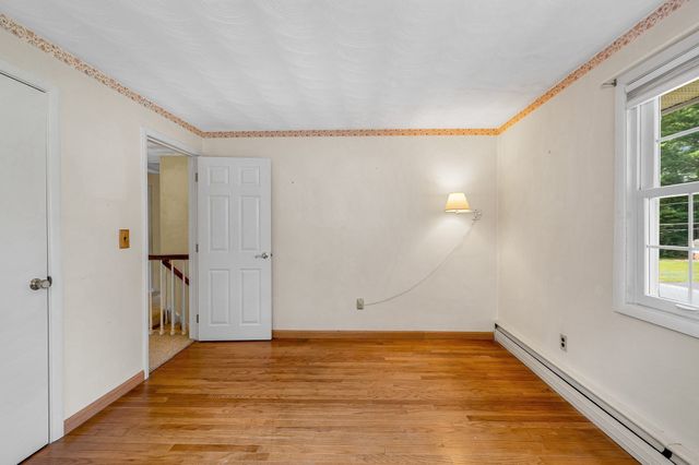 16 Porter Rd, Chelmsford, MA 01824