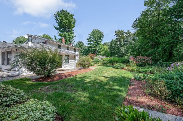 16 Porter Rd, Chelmsford, MA 01824