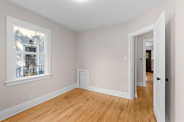 1438 Stanford Avenue, Saint Paul, MN 55105