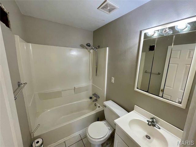 1908 Wismer Avenue, Overland, MO 63114