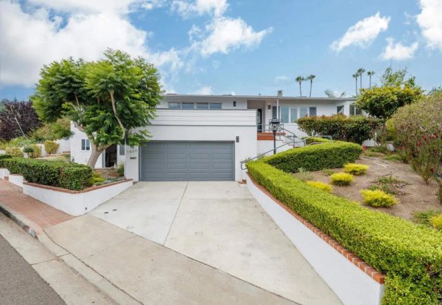 7920 Avenida Alamar, La Jolla, CA 92037