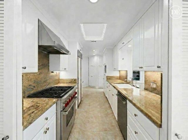 7920 Avenida Alamar, La Jolla, CA 92037